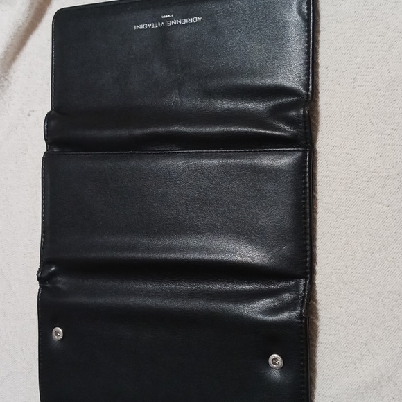 Adrienne Vittadini Wallet Black Silver hardware Black Floral inside pockets. - Picture 3 of 5